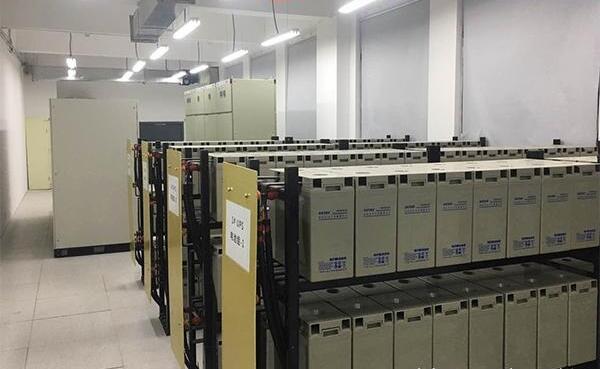 美觀大氣的UPS不間斷電源系統安裝現場圖